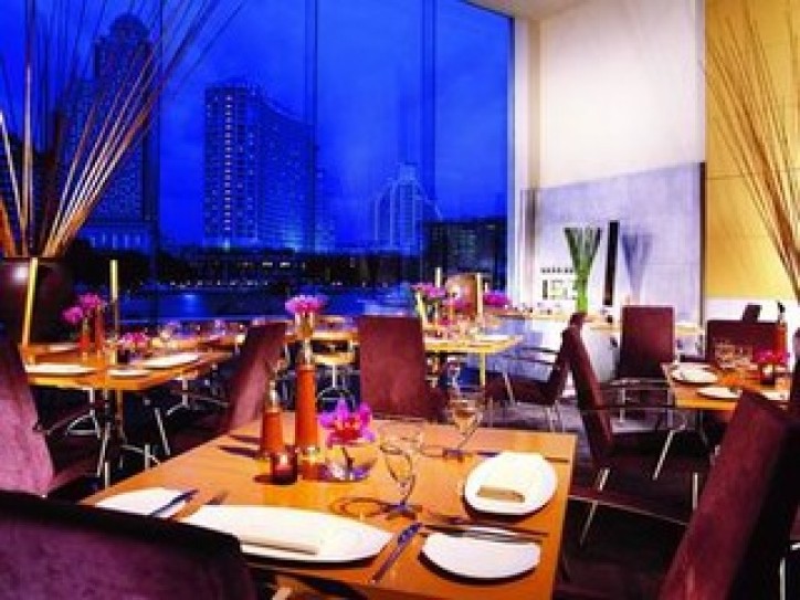 Luxury 5 star hotel Card image