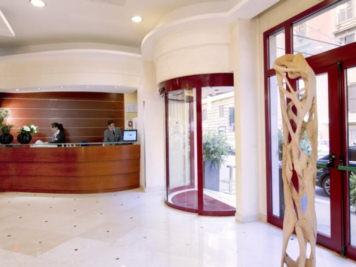 Accessible Hotel near Vatican City Card image