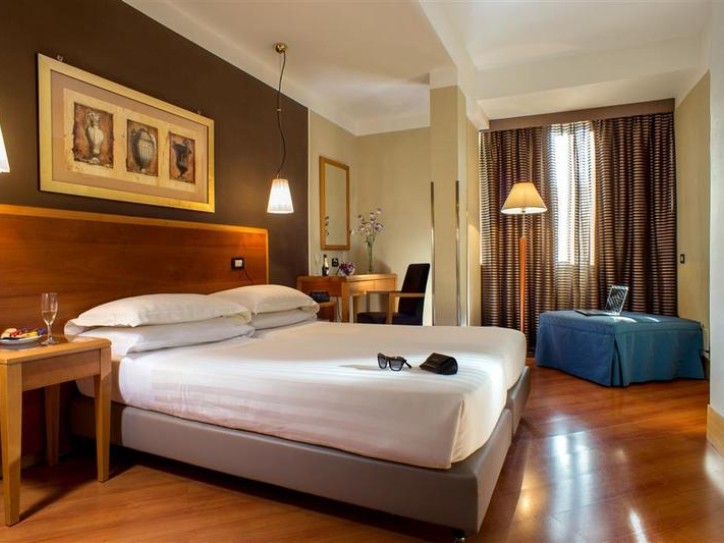 Accessible Hotel near Vatican City Card image