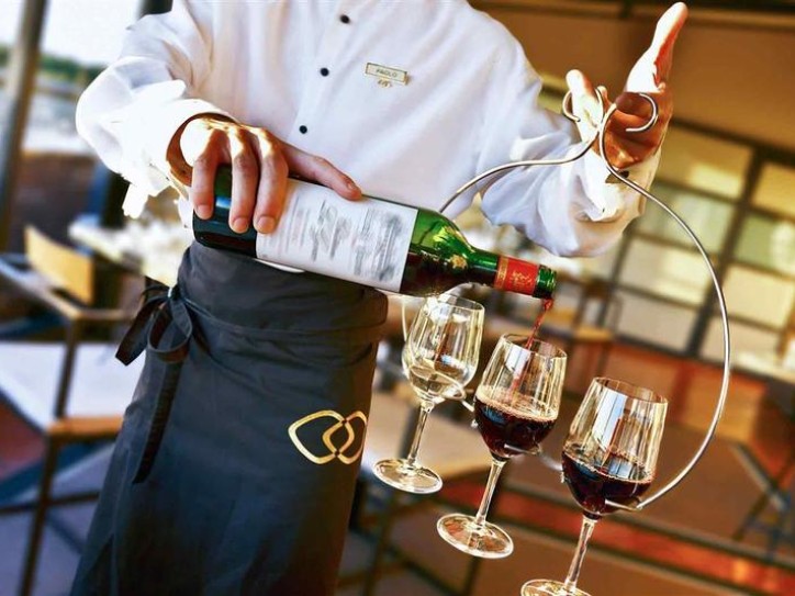 Luxury 5-Star Hotel Card image
