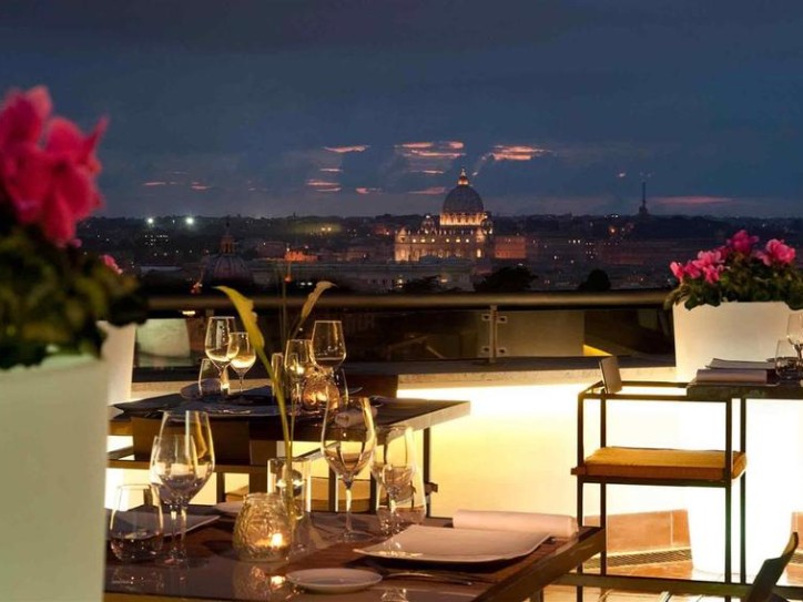 Luxury 5-Star Hotel Card image