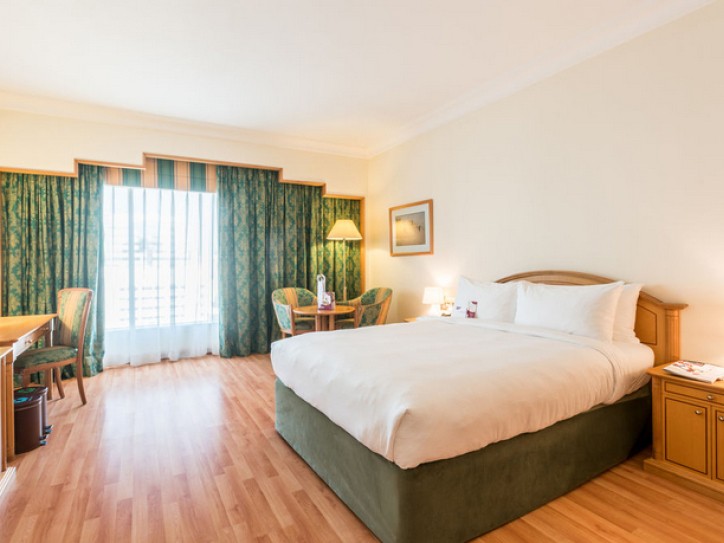 Luxury 5-Star Hotel Card image