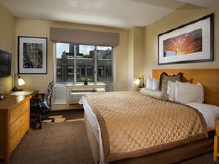 Urban Retreat Hotel Card image