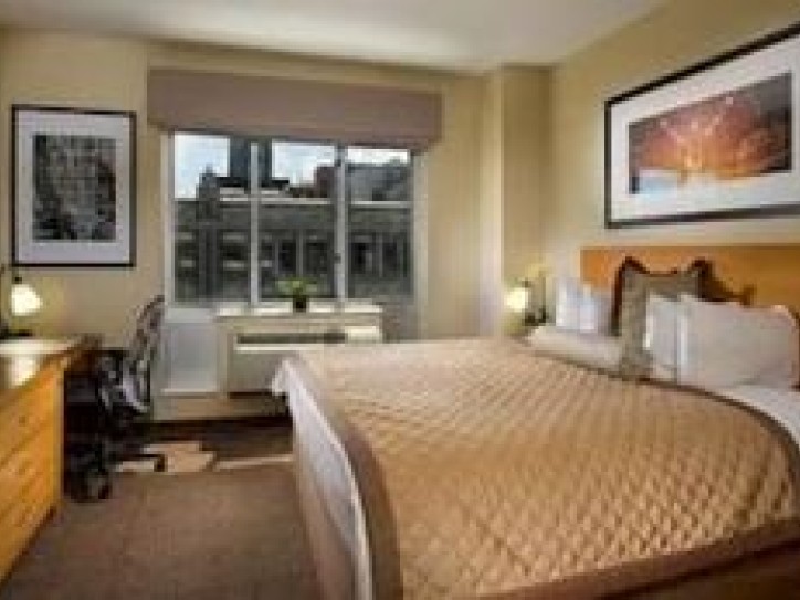 Urban Retreat Hotel Card image