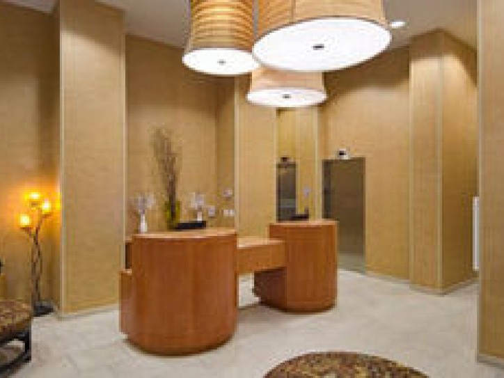 Urban Retreat Hotel Card image