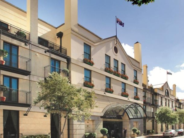 Luxury 5 star hotel Card image