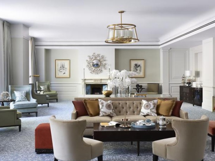 Luxury 5 star hotel Card image