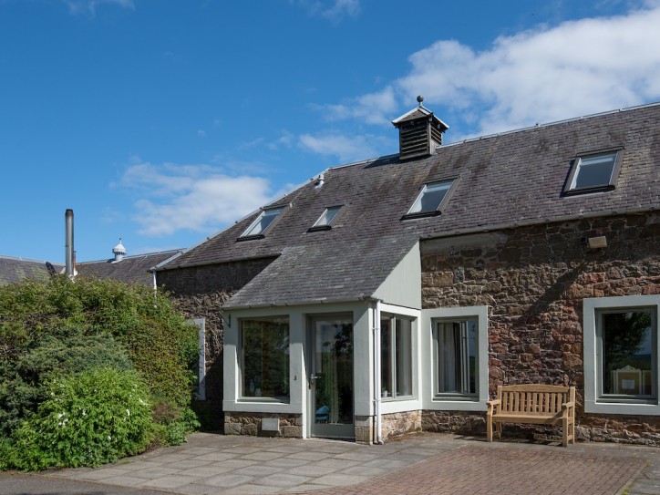 Countryside Cottage (Pet Friendly) Card image