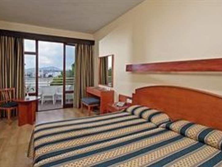 Accessible three star hotel Card image