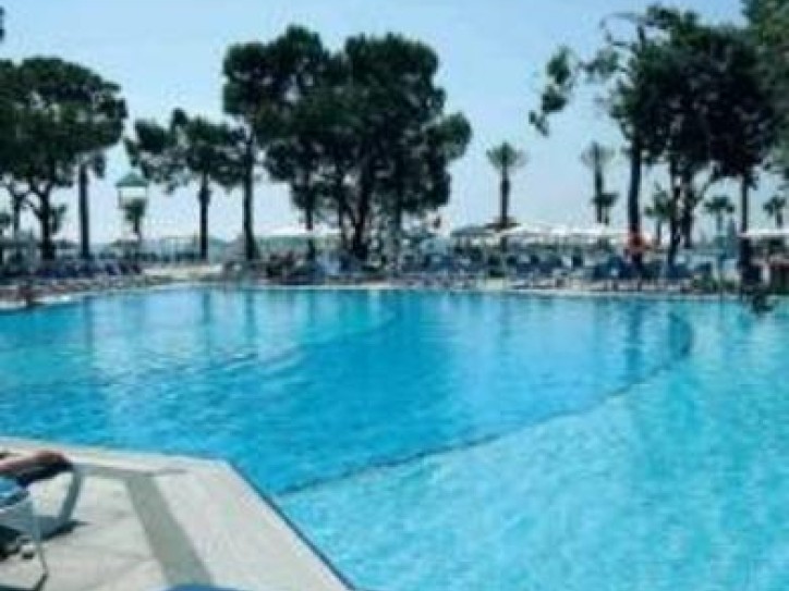 Luxury 5 star hotel Card image