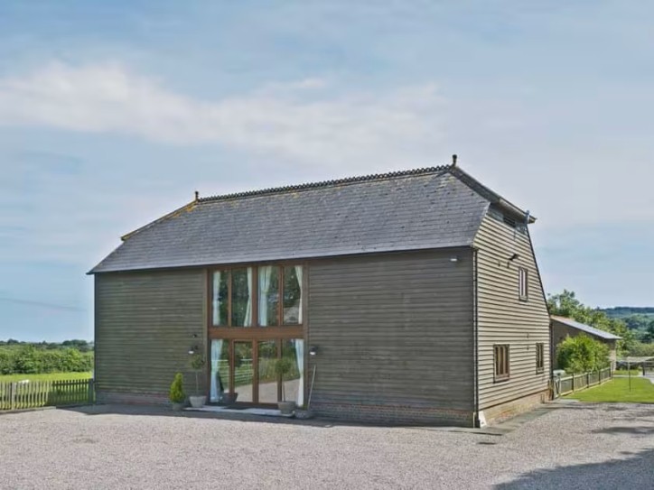 Countryside Cottage  (pet friendly) Card image