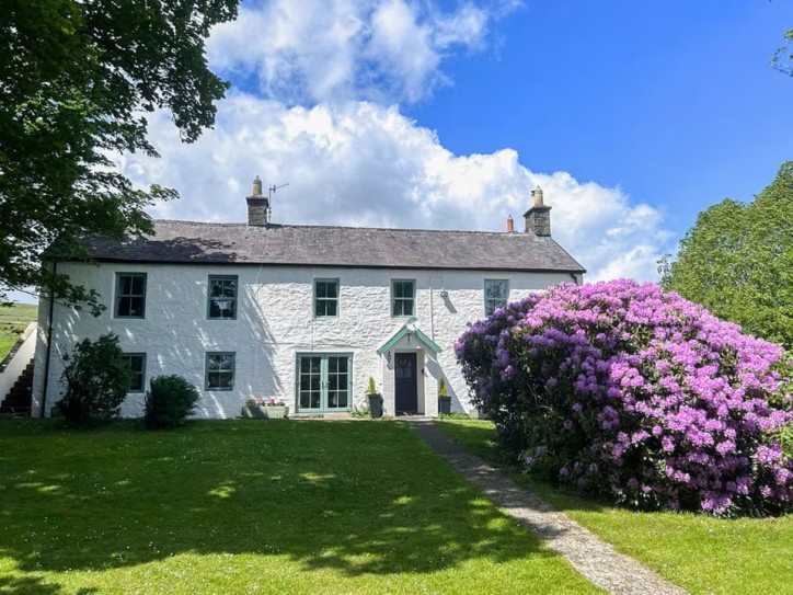 Countryside Cottage (pet friendly) Card image