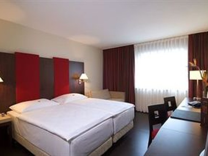 Accessible Airport Hotel Card image