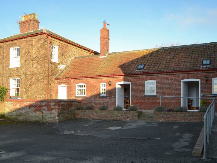 Accessible cottage in Sledmere, nr. Driffield Card image