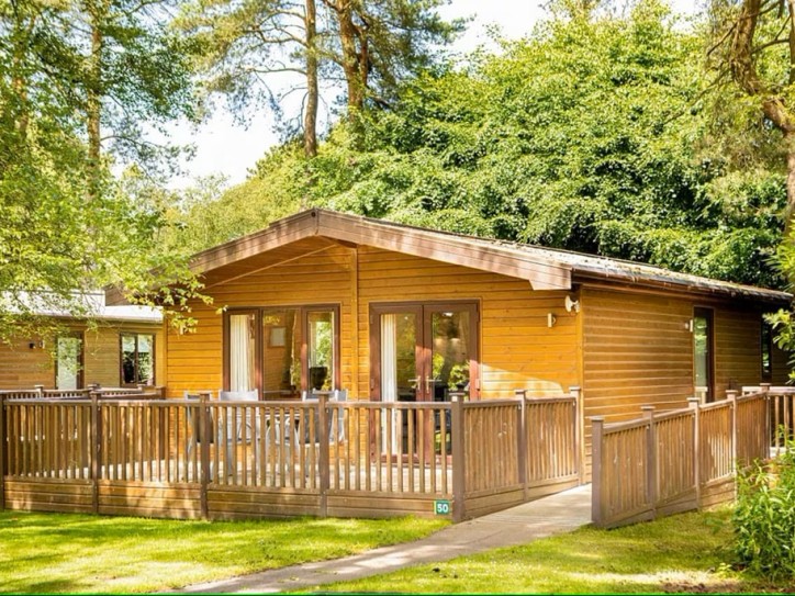 Accessible country lodge Card image