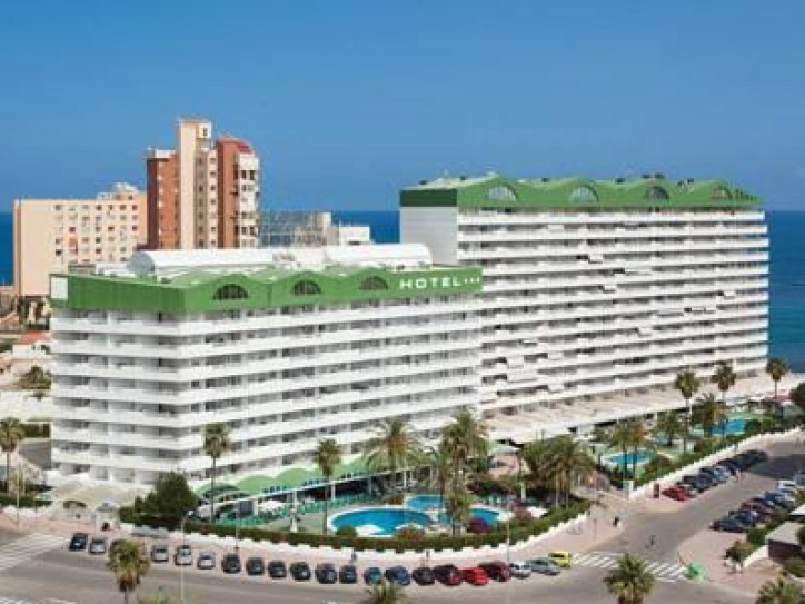 Wheelchair friendly beach hotel Card image