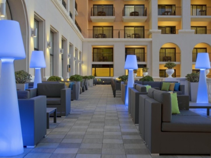 Acessible Beach Hotel Card image