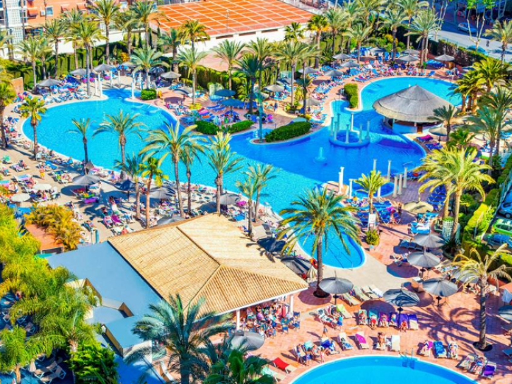 Acessible Beach Hotel Card image