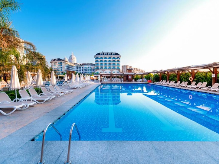 Luxury beach hotel Card image