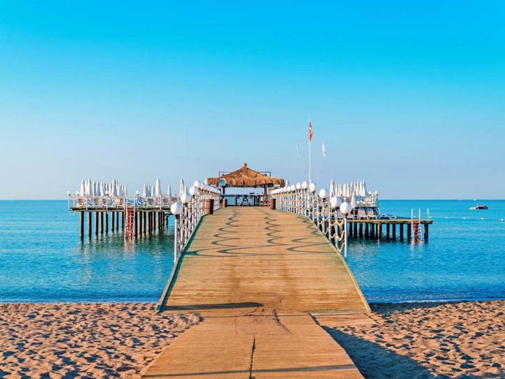 Relax by the Sea at Our Accessible Luxury Beach Hotel Card image