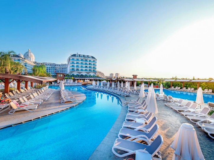 Relax by the Sea at Our Accessible Luxury Beach Hotel Card image