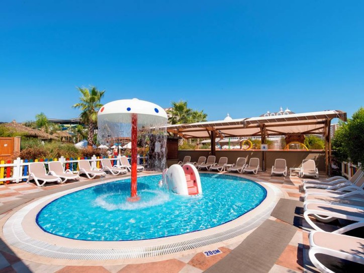 Relax by the Sea at Our Accessible Luxury Beach Hotel Card image