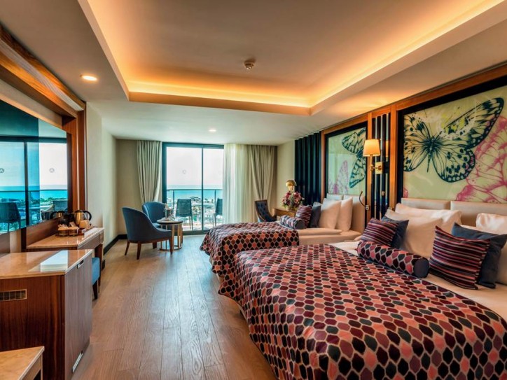Relax by the Sea at Our Accessible Luxury Beach Hotel Card image