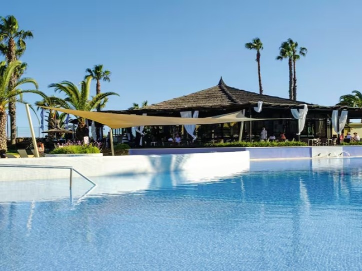 Accessible Beach hotel Card image