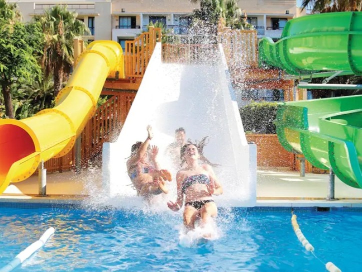 Accessible Beach hotel Card image