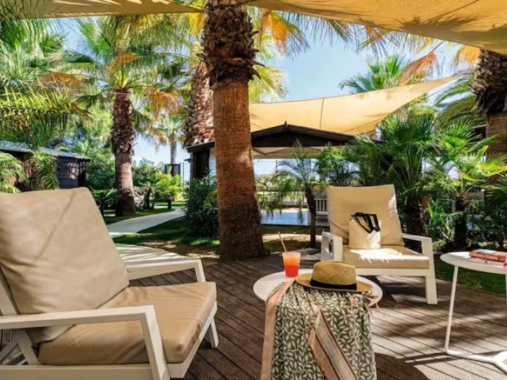 Accessible Beach hotel Card image