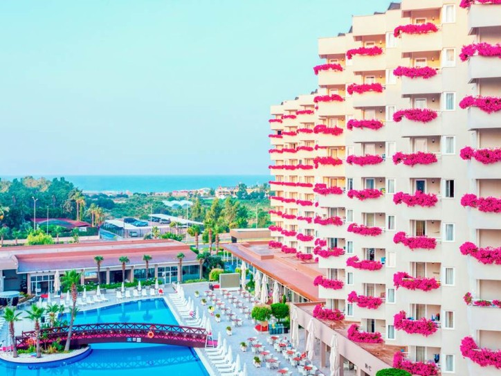 Easy, Comfortable, and Accessible 3-Star Stays Card image