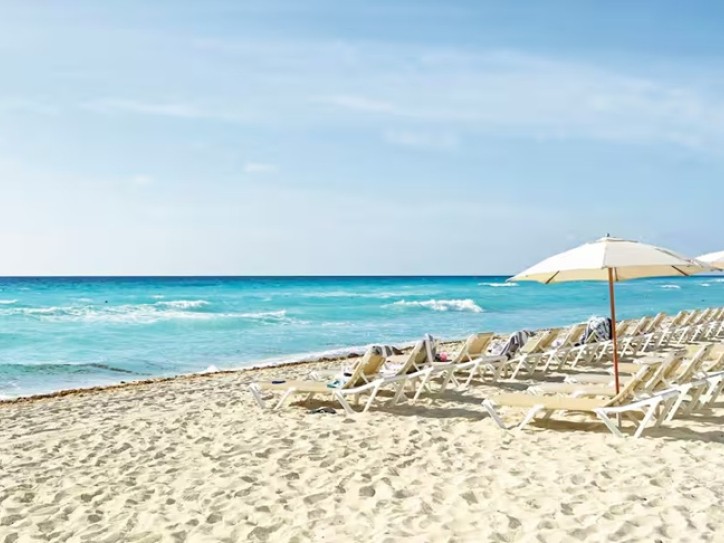 Accessible beach hotel Card image