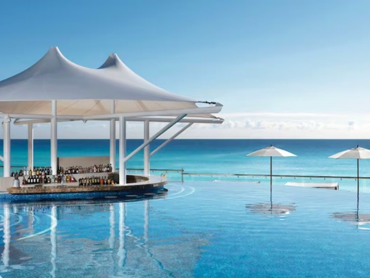 Accessible beach hotel Card image