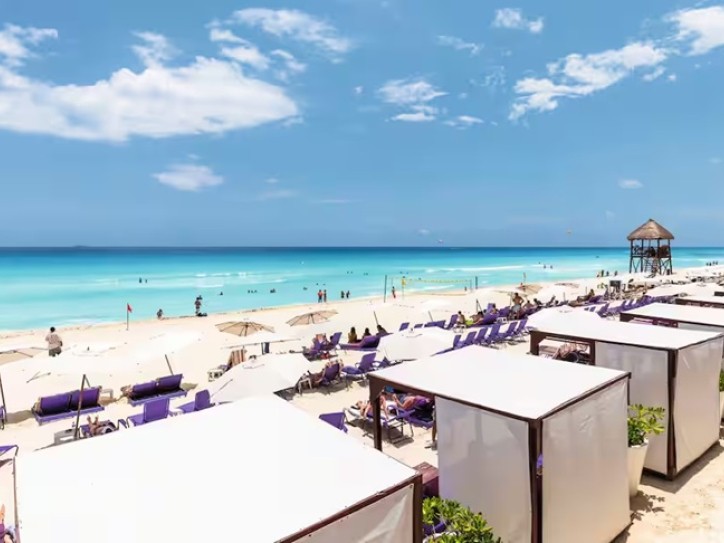 Accessible beach hotel Card image