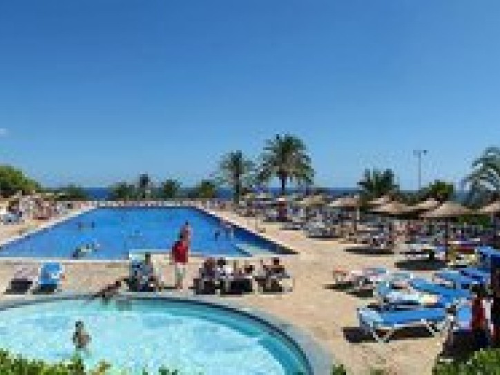 Accessible Beach Hotel Card image