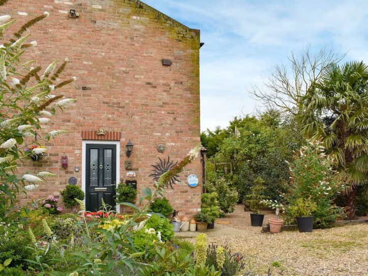 Accessible Countryside Cottage Card image