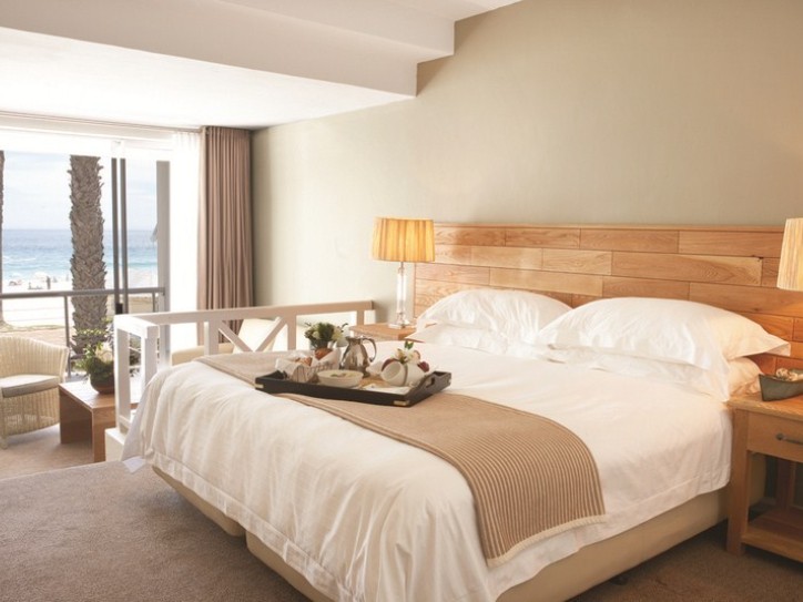 Oceanfront hotel Card image