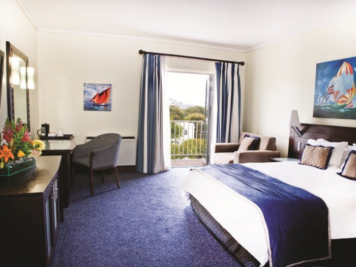 Waterfront hotel Card image