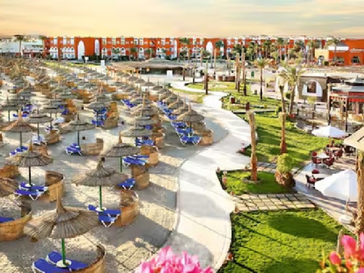Relax by the Sea at Our Accessible Beach Hotel Card image
