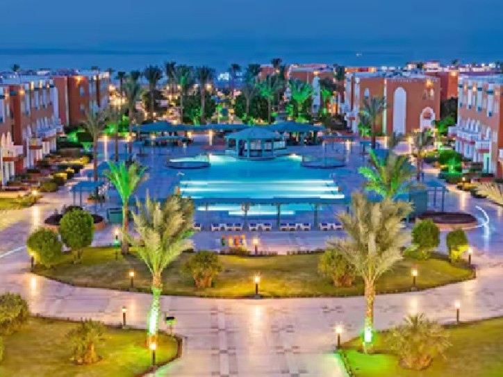 Relax by the Sea at Our Accessible Beach Hotel Card image