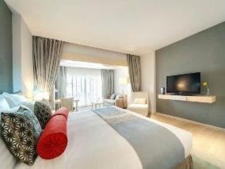 Relax by the Sea at Our Accessible Beach Hotel Card image
