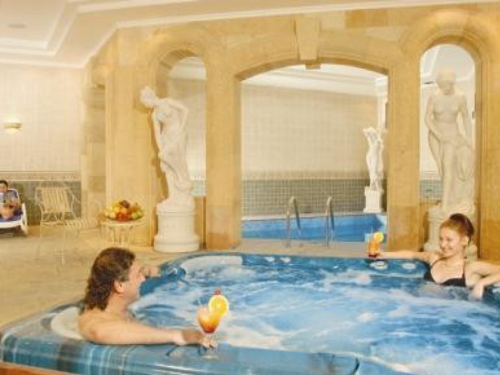 Relax by the Sea at Our Accessible Beach Hotel Card image