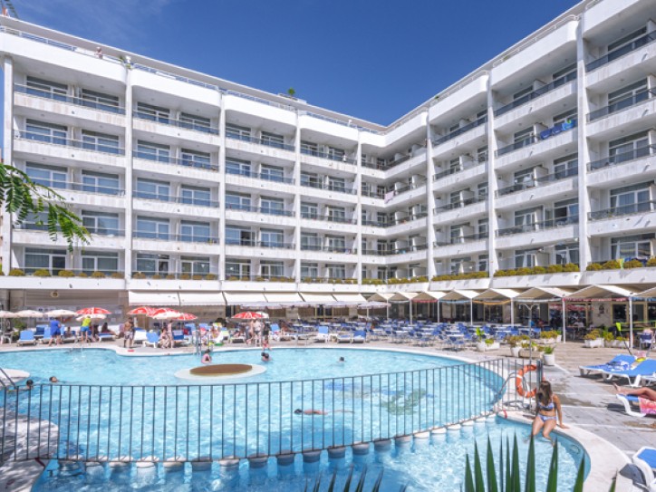 Accessible beach hotel Card image