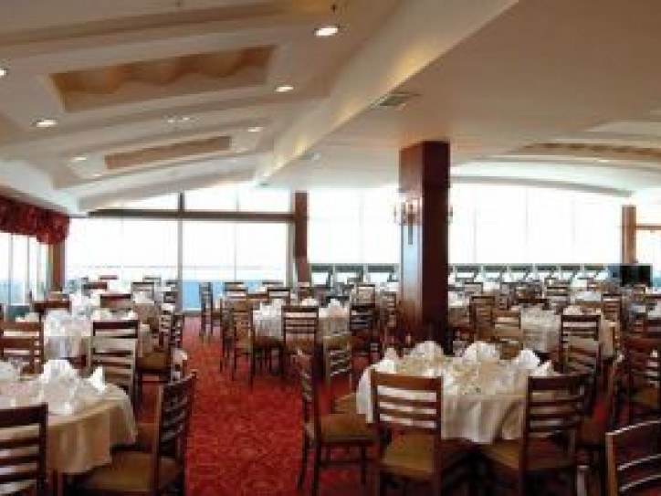 Where 5-Star Luxury Meets Family-Friendly Accessibility Card image