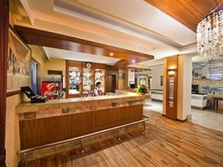 Where 5-Star Luxury Meets Family-Friendly Accessibility Card image
