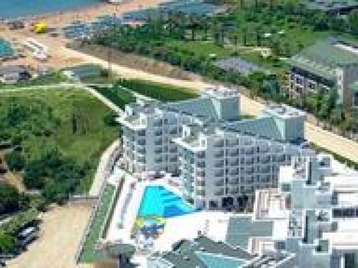 Relax by the Sea at Our Accessible Beach Hotel Card image