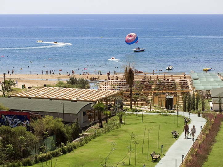 Relax by the Sea at Our Accessible Beach Hotel Card image