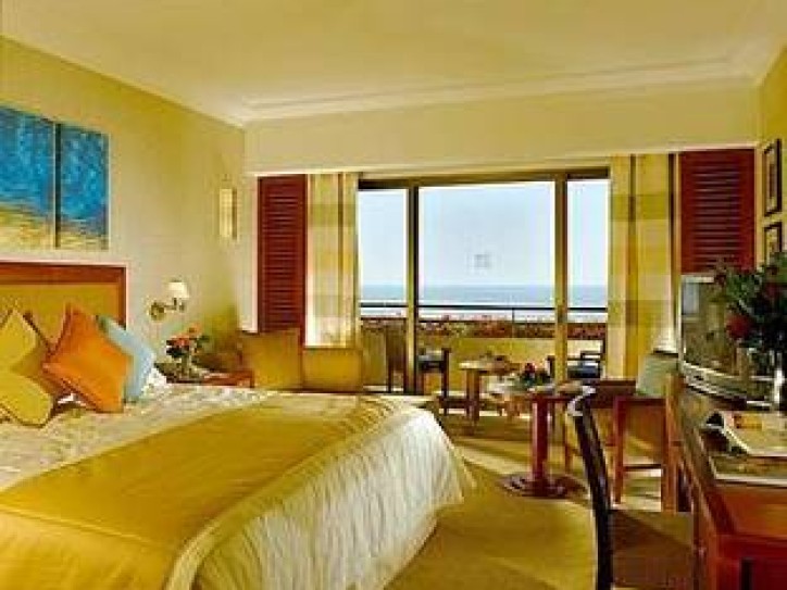 Luxury Beach hotel Card image