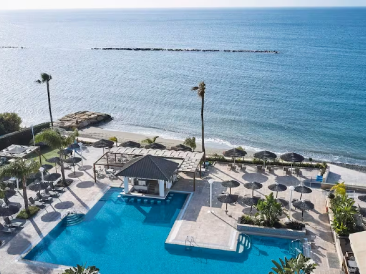Accessible beach hotel Card image