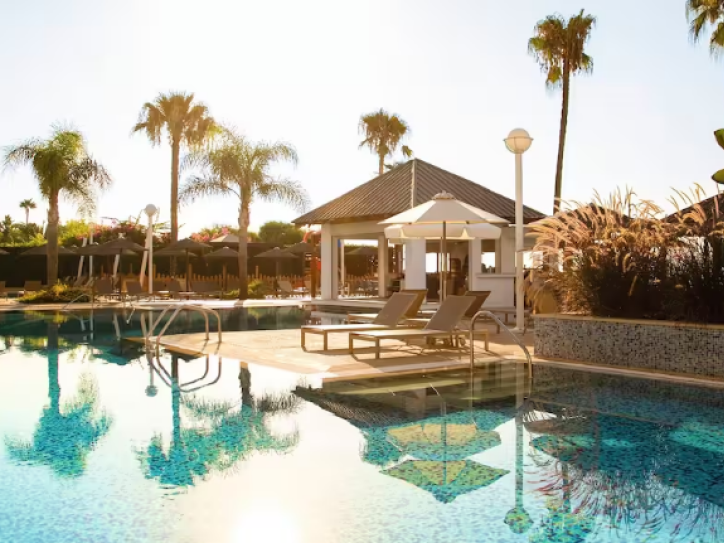 Accessible beach hotel Card image